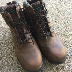 HEAVY DUTY STEEL TOED BOOTS